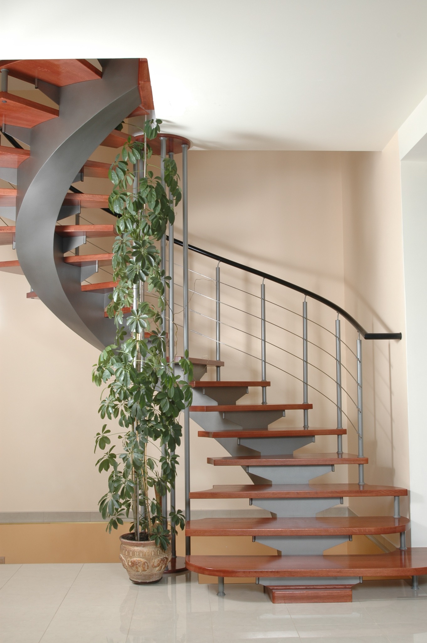 Belka stalowa 270 stopni.