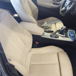 PIN UP CAR WASH SPÓŁKA Z OGRANICZONĄ ODPOWIEDZIALNOŚCIĄ - Czyszczenie skór