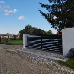 brama przesuwna samonośna