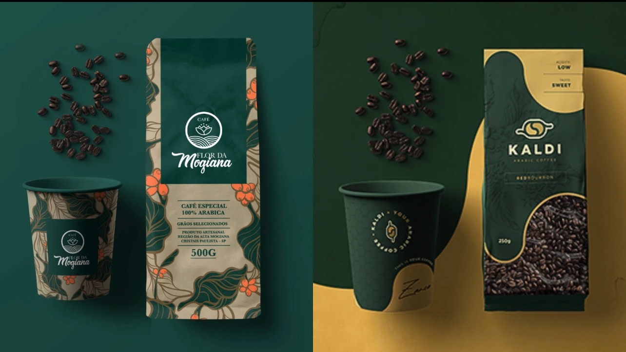 Dwa zestawy identyfikacji wizualnej kawy: paczka kawy ziarnistej, kubek z logo, oraz rozsypane ziarna kawy na zielonym tle.