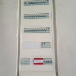 Instalacje elektryczne Bronisze 1