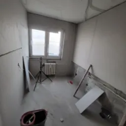 Płyty gk na ścianach wraz z sufitem podwieszanym