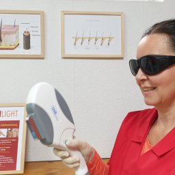 Depilight, Wieliczka 

To tutaj  dbamy  o  twoją gładką i piękną skórę. 
Trwała/laserowa  depilacja to jest klucz  do skutecznej metody na trwałe pozbycie się  owłosienia. 
Zacznij swoją  serię  zabiegów i ciesz się  gładkoscią i komfortem bez podrażni