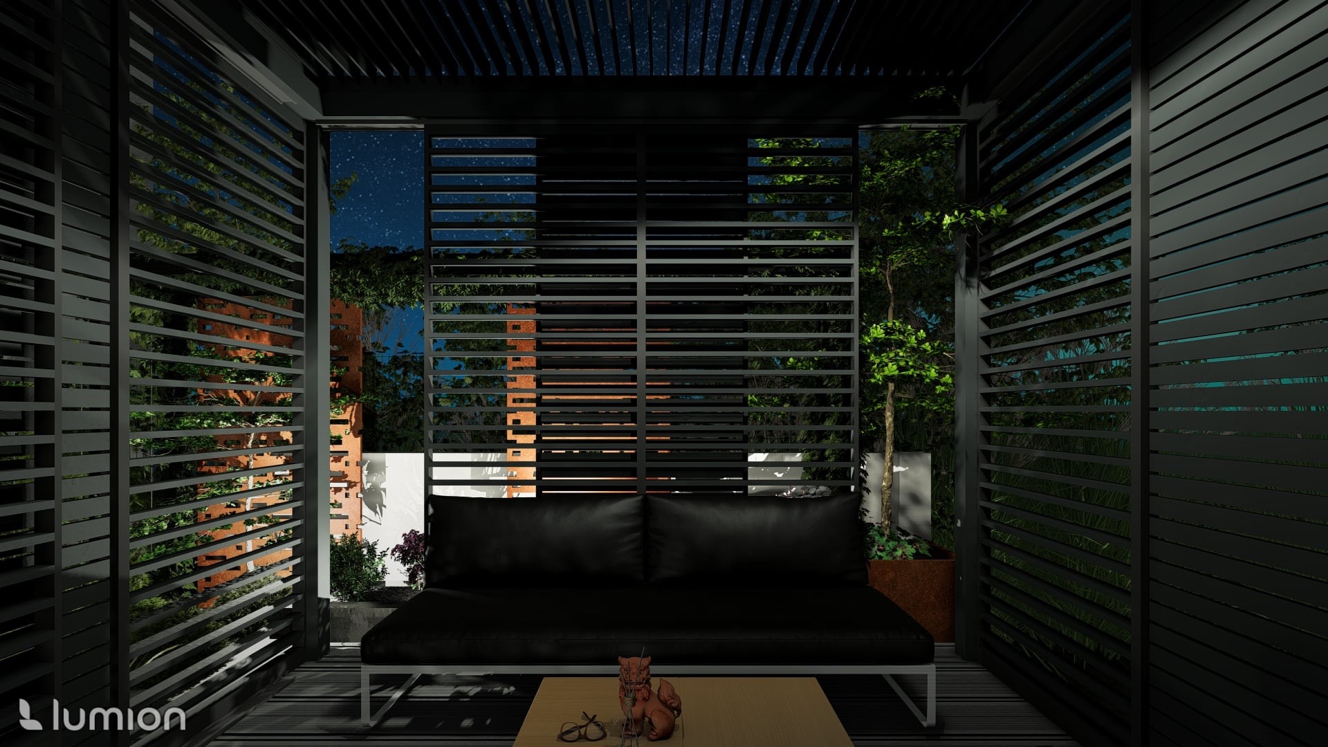 Nowoczesna altana z czarnymi, poziomymi panelami, skórzaną sofą i stolikiem kawowym, otoczona zielenią i nocnym niebem. Widok z wnętrza na ogród.