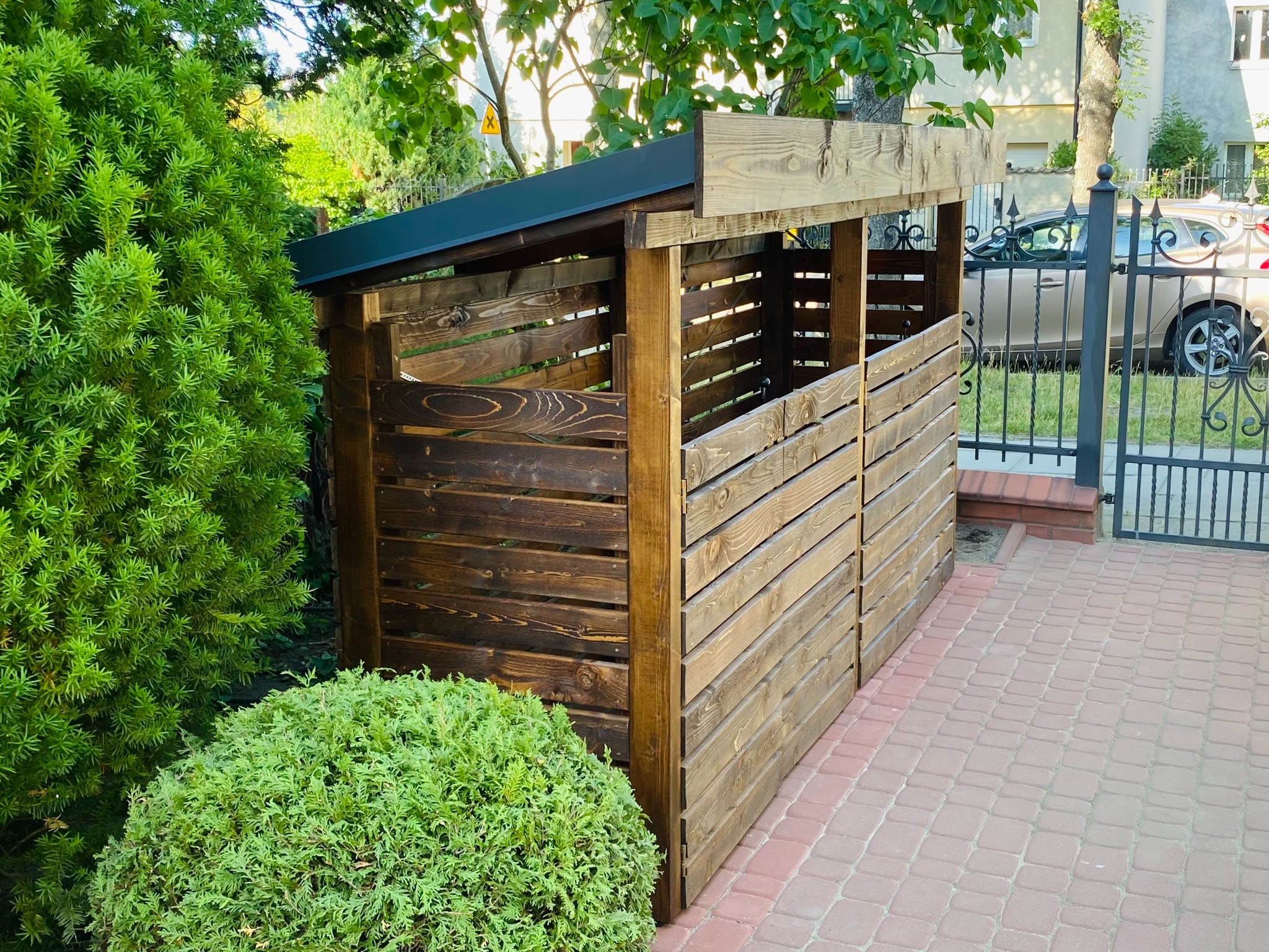 Wiata śmietnikowa na 4 kubły