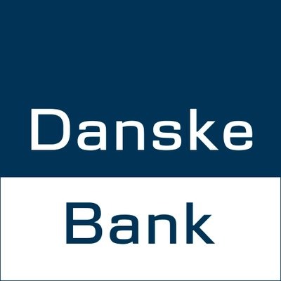 Logo Danske Bank na granatowo-białym tle.