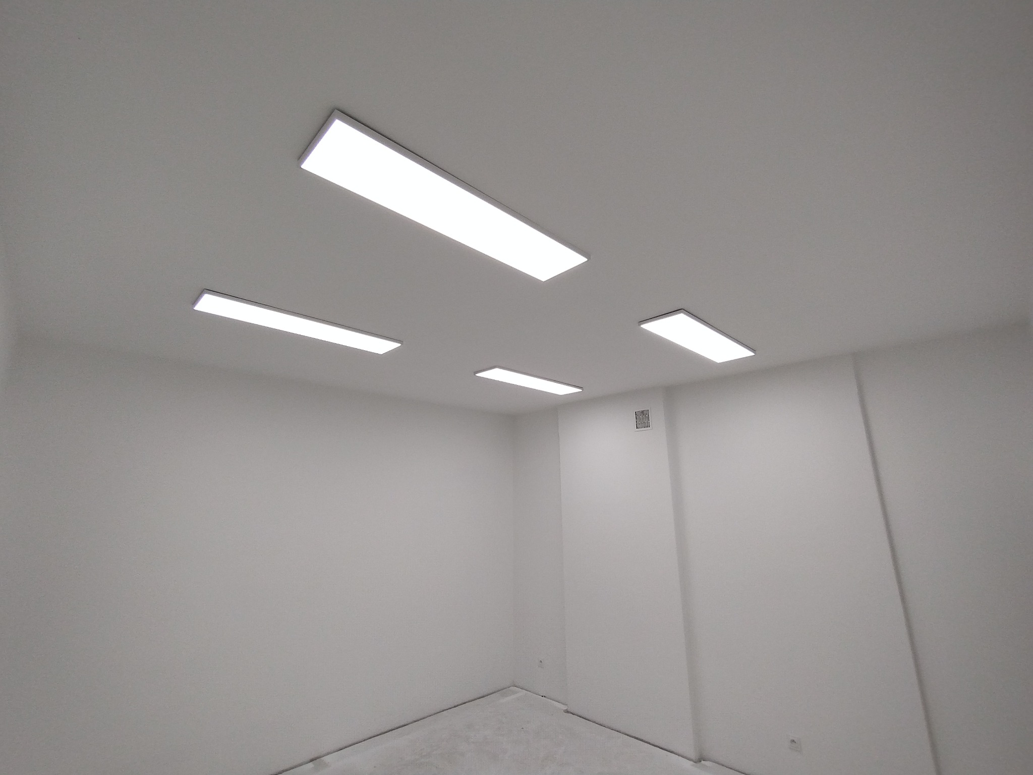 Plafony - szkoła językowe we Wrocławiu