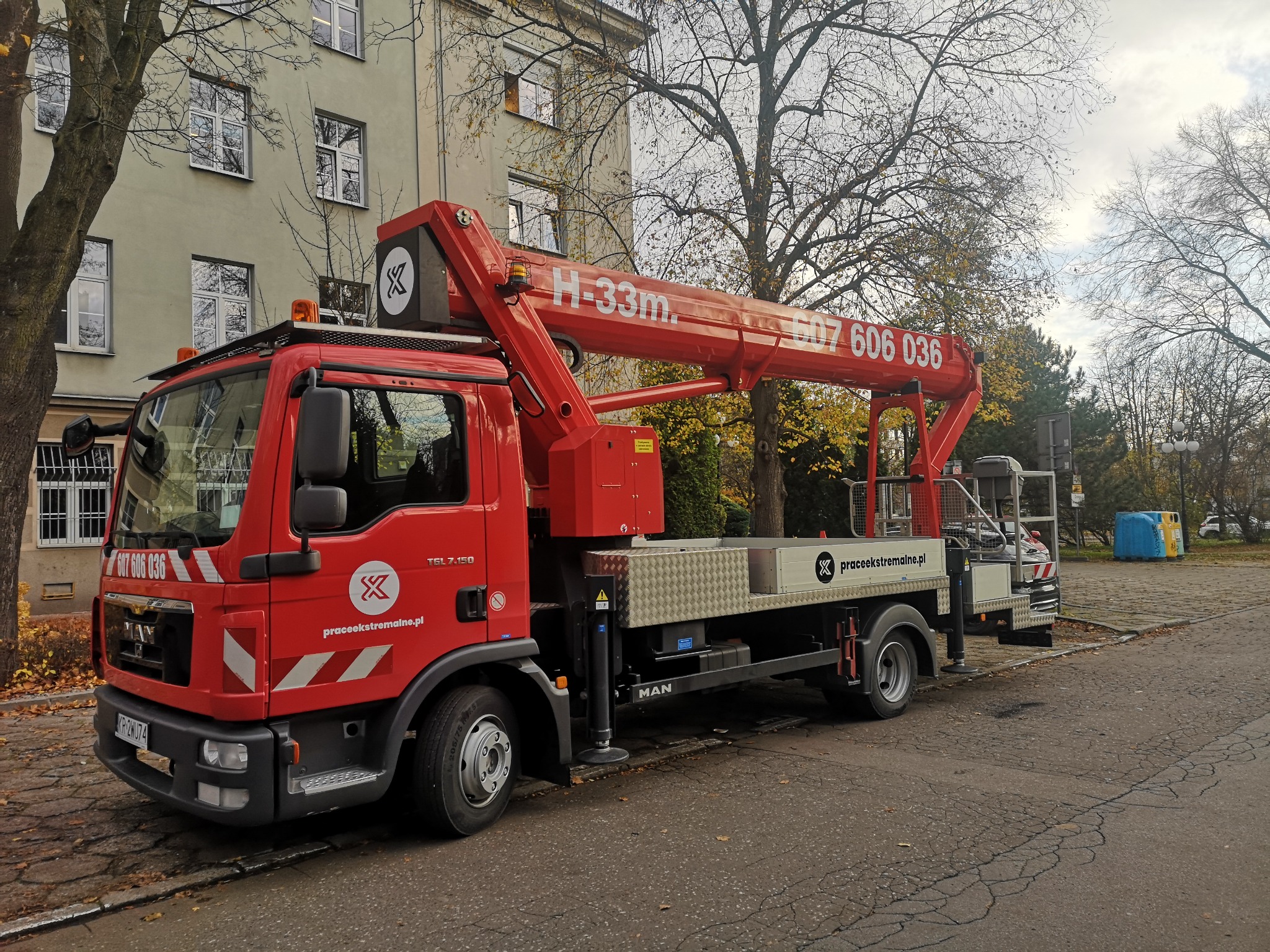 Wynajem podnośników koszowych do H-21, K-26, H-33.