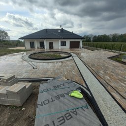 Dominik molenda - Układanie Bruku Radom