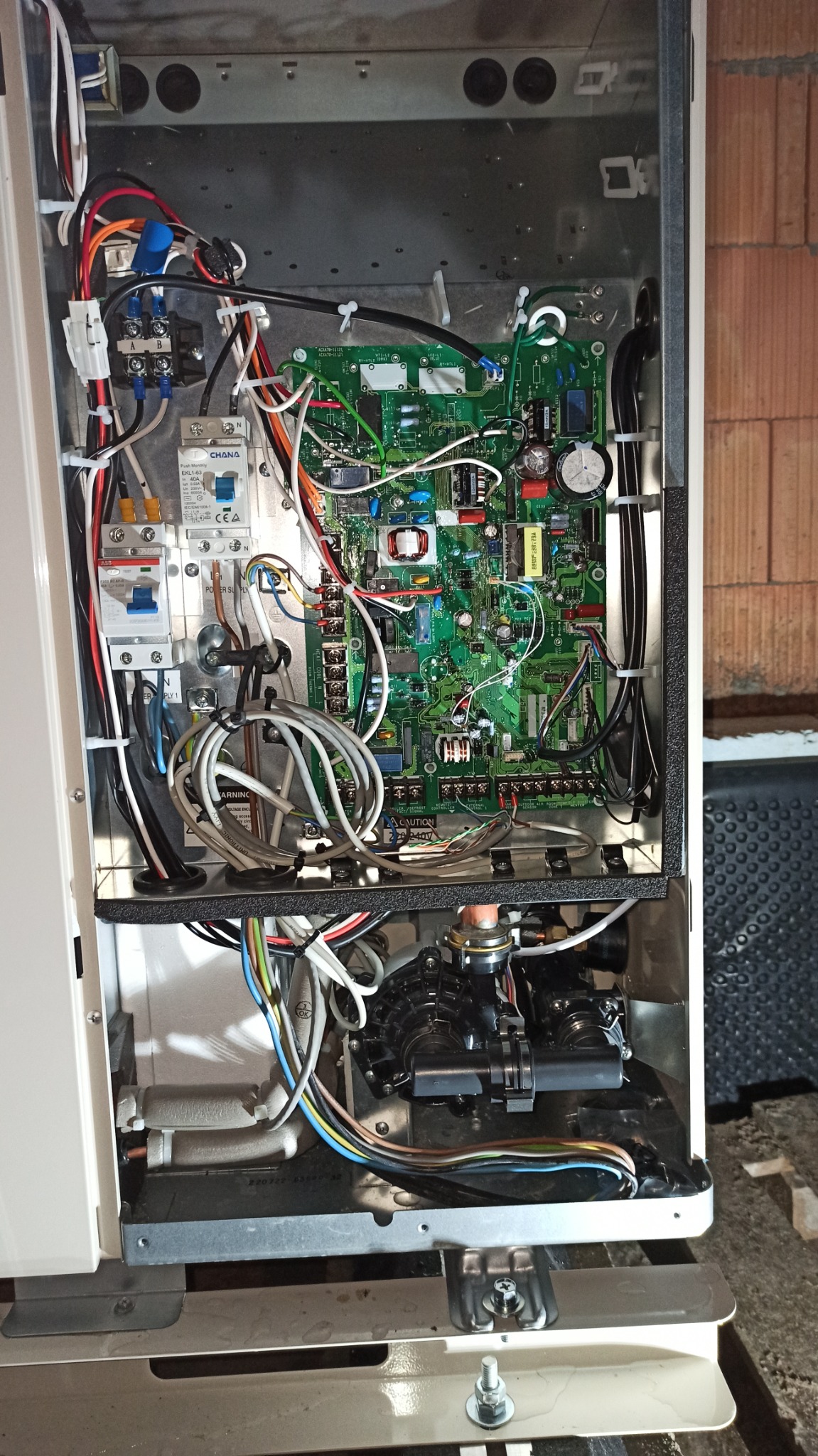 Podłączenie elektryczne pompy Ciepła Panasonic Aquarea