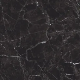 Ciemna płytka ceramiczna imitująca marmur z wyraźnym białym żyłowaniem, o wysokim połysku.