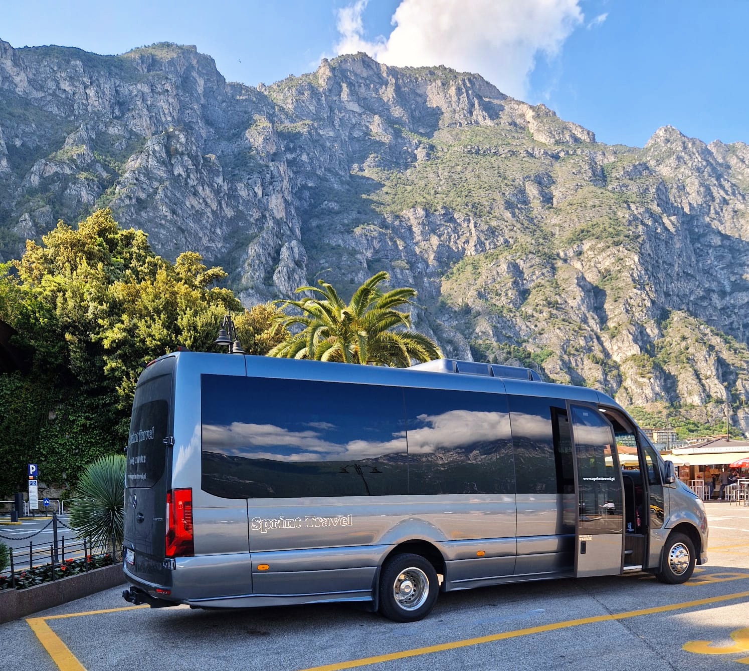 Podróż do Włoch, Jeziora Garda małą grupą do 20 osób. Nasz Mercedes Sprinter BUS świetnie się do tego nadaje.
