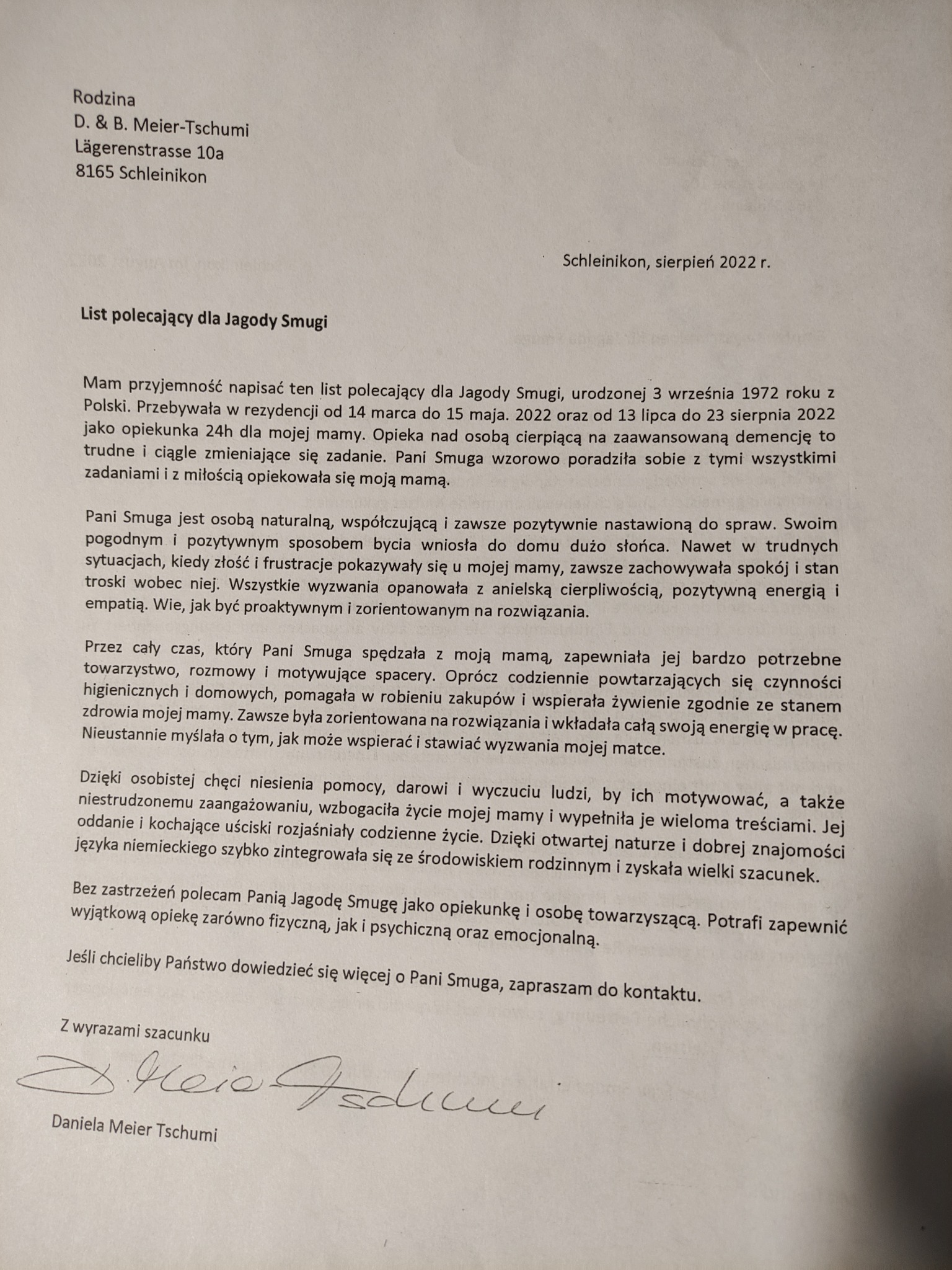 Skan listu polecającego dla opiekunki osoby starszej, Jagody Smugi, z opisem jej zaangażowania i pozytywnego wpływu na podopieczną, wystawiony przez Danielę Meier Tschumi w Schleinikon, sierpień 2022.
