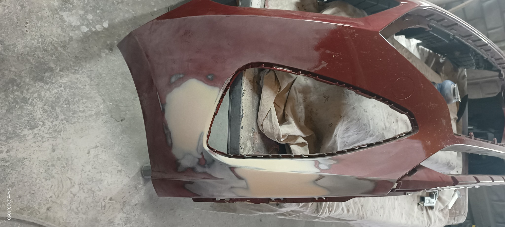 Naprawa strony prawnej w zderzaku w HYUNDAYU I30