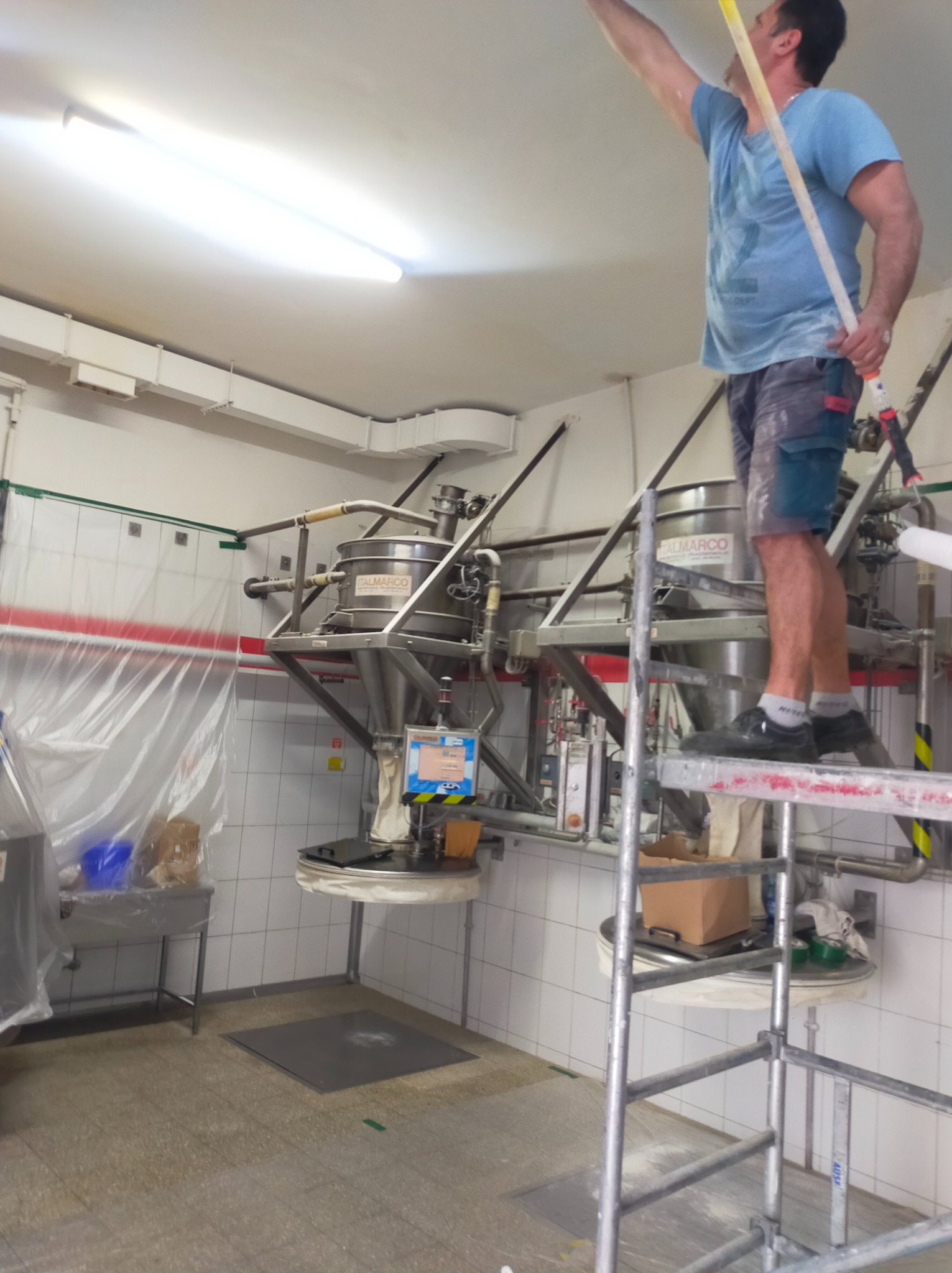 Nocne malowanie piekarni