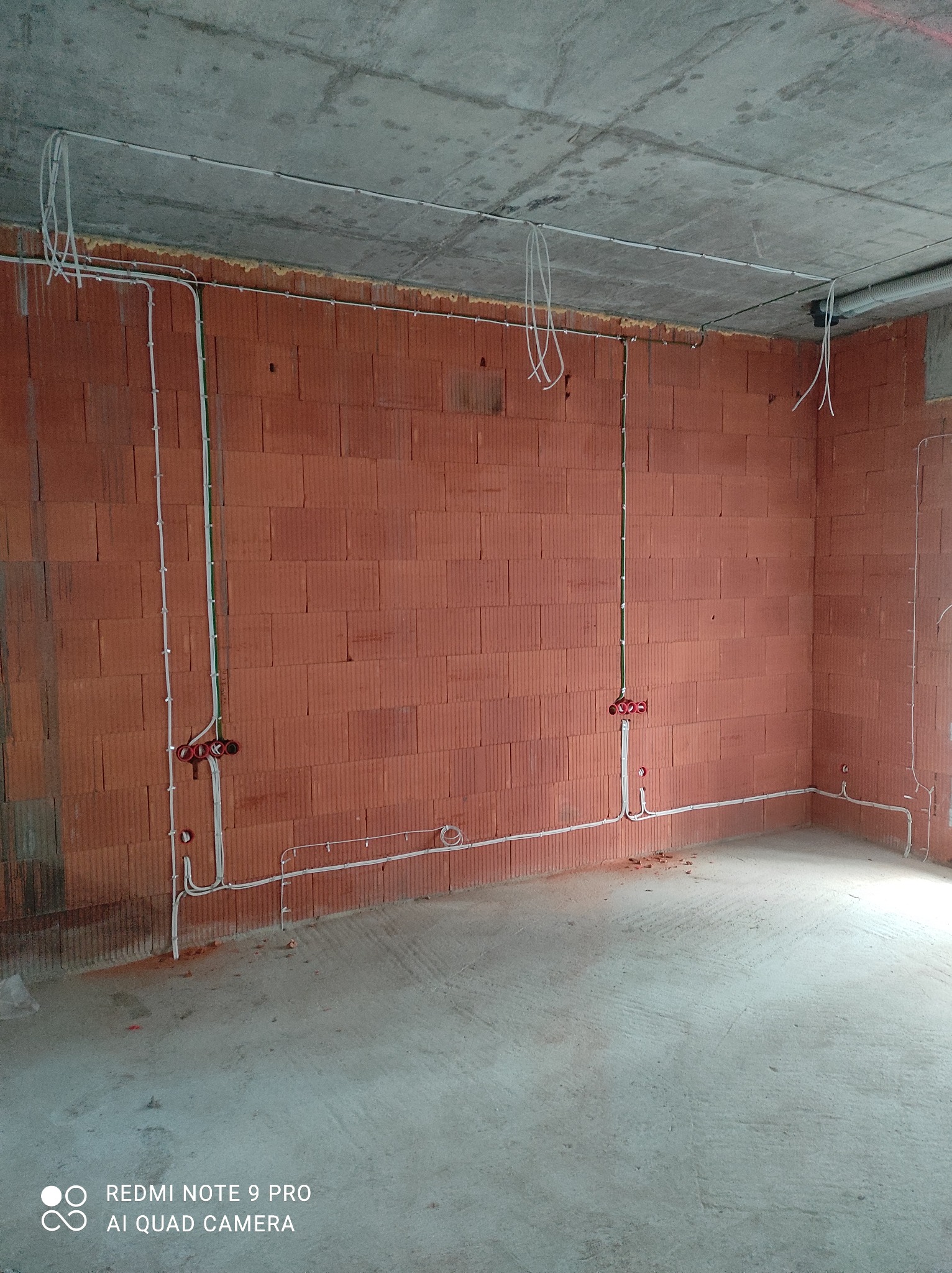 Wykonanie instalacji pod smart home.