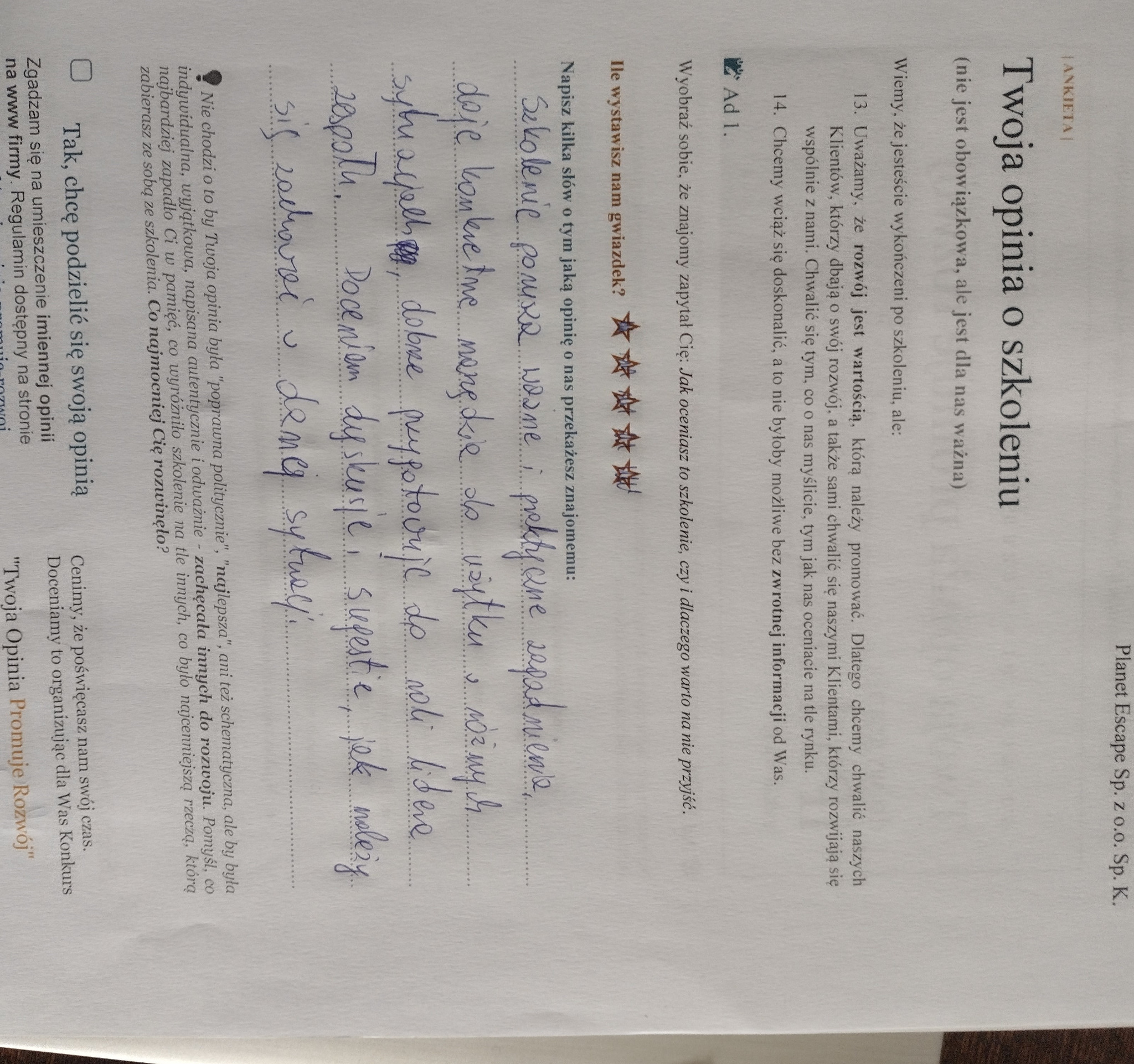 Wypełniony formularz ankiety z opinią o szkoleniu, zawierający ocenę w gwiazdkach i odręcznie napisaną recenzję, z zaznaczoną zgodą na publikację opinii.