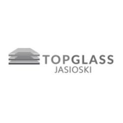 Logo firmy TOPGLASS JASIOSKI z abstrakcyjnym symbolem warstw szkła w odcieniach szarości, umieszczone na białym tle.