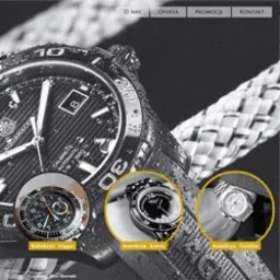 Strona internetowa prezentująca kolekcję zegarków, z dominującym dużym zegarkiem na pierwszym planie i mniejszymi miniaturami innych modeli poniżej, całość w tonacji szarości z elementami bieli...