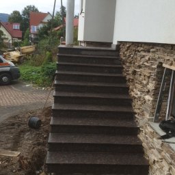 Układanie kostki brukowej Lubień 4