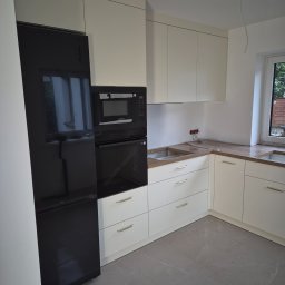 Kuchnie na wymiar Dębe Wielkie 1