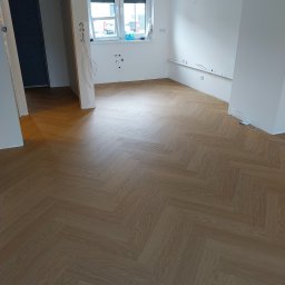 Jodełka w panelach vinylowych 