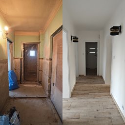 Krzysztof Rakowski - Korytarz przed i po remoncie: surowe ściany i podłoga kontra gładkie, białe ściany, drewnopodobne panele i nowoczesne oświetlenie. Widoczna metamorfoza wnętrza.
