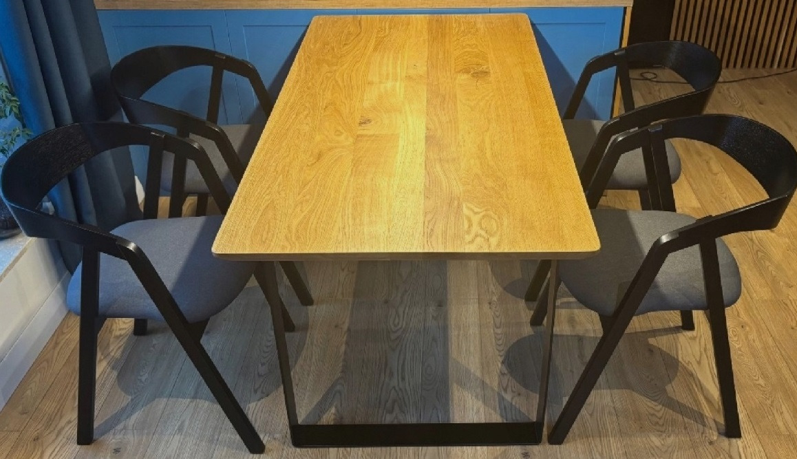 Stół dębowy 160cmx80cm - nogi stalowe malowane proszkowo w kolorze czarnym