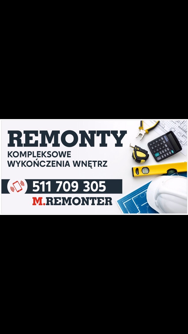 Baner reklamowy firmy remontowej: napis REMONTY, numer telefonu, adres strony internetowej, kask ochronny, poziomica, miara, kalkulator i projekt architektoniczny.