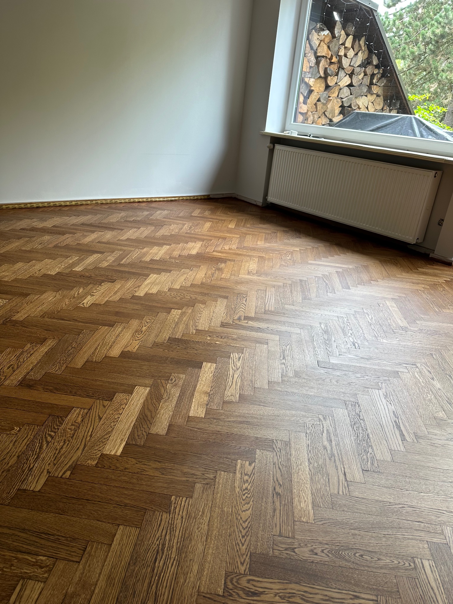 Renowacja podłogi, koloryzacja olejem+lakierowanie