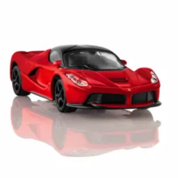 Czerwony model samochodu Ferrari LaFerrari z czarnym dachem, ustawiony na białym tle z delikatnym odbiciem.