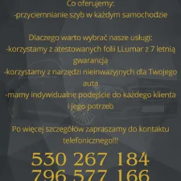 Plakat reklamowy firmy 'Wrapping Masters' oferującej przyciemnianie szyb samochodowych i oklejanie aut, z wyliczonymi korzyściami, numerami telefonów i zaproszeniem do kontaktu.