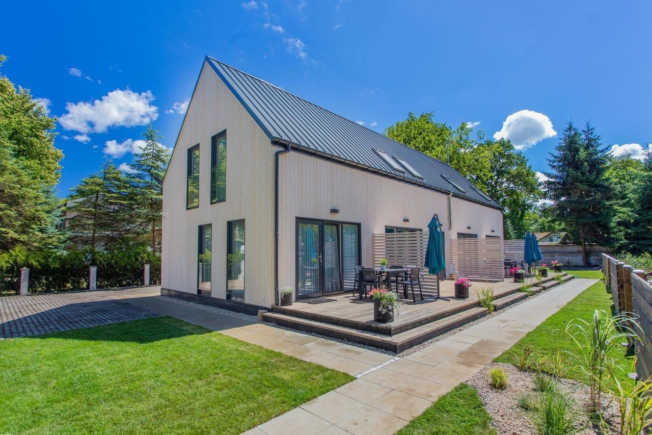 Budynek 4 lokalowy na potrzeby wynajmu dla turystów (województwo zachodniopomorskie)