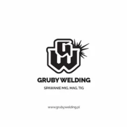 Czarno-białe logo firmy GRUBY WELDING, specjalizującej się w spawaniu metodami MIG, MAG i TIG, z symbolem graficznym przypominającym stylizowaną literę 'G' wewnątrz tarczy.