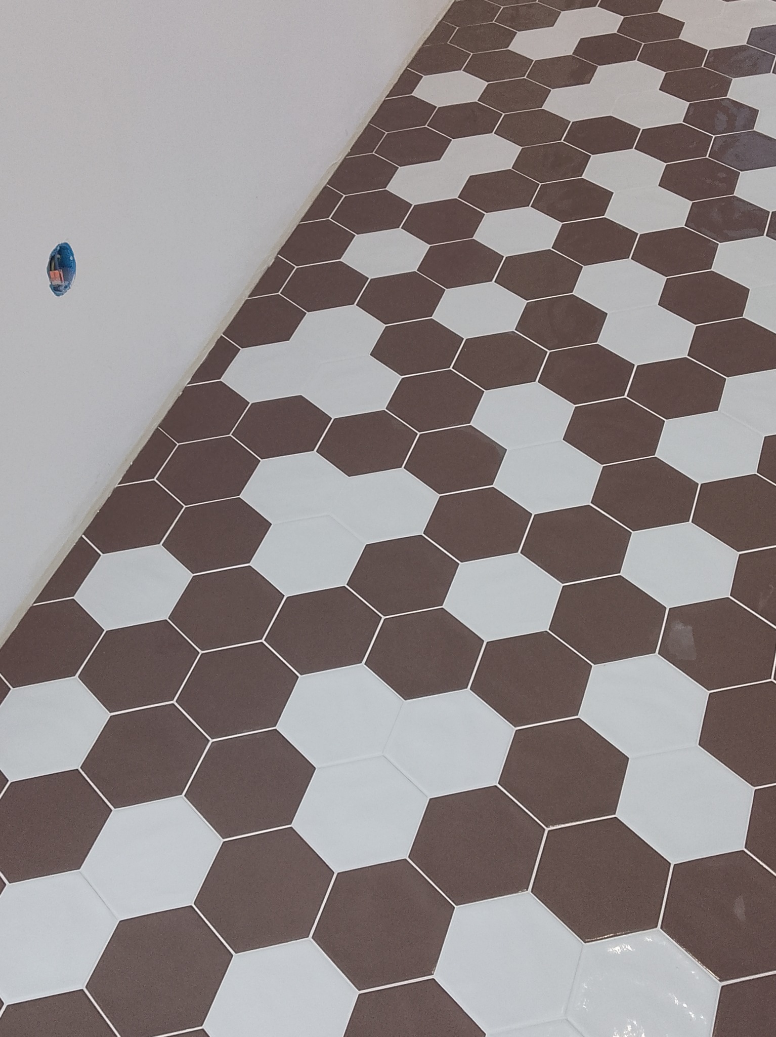 Hiszpański gres heksagonalny Ceramica Ribesalbes