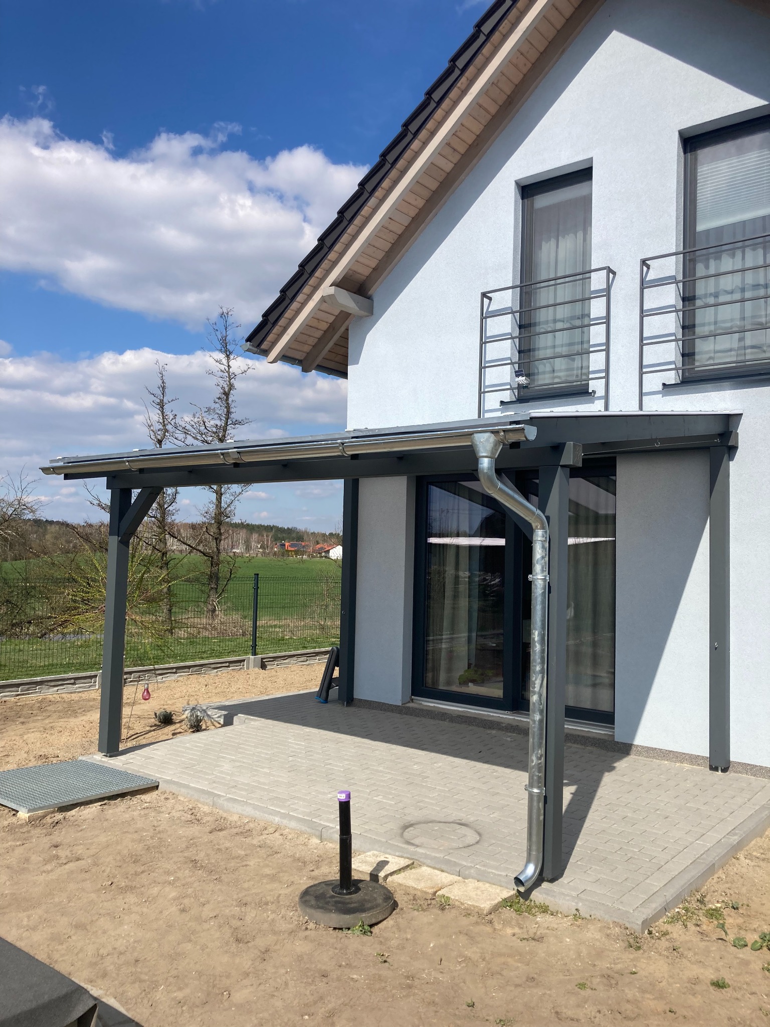 Zadaszenie z poliwęglanem