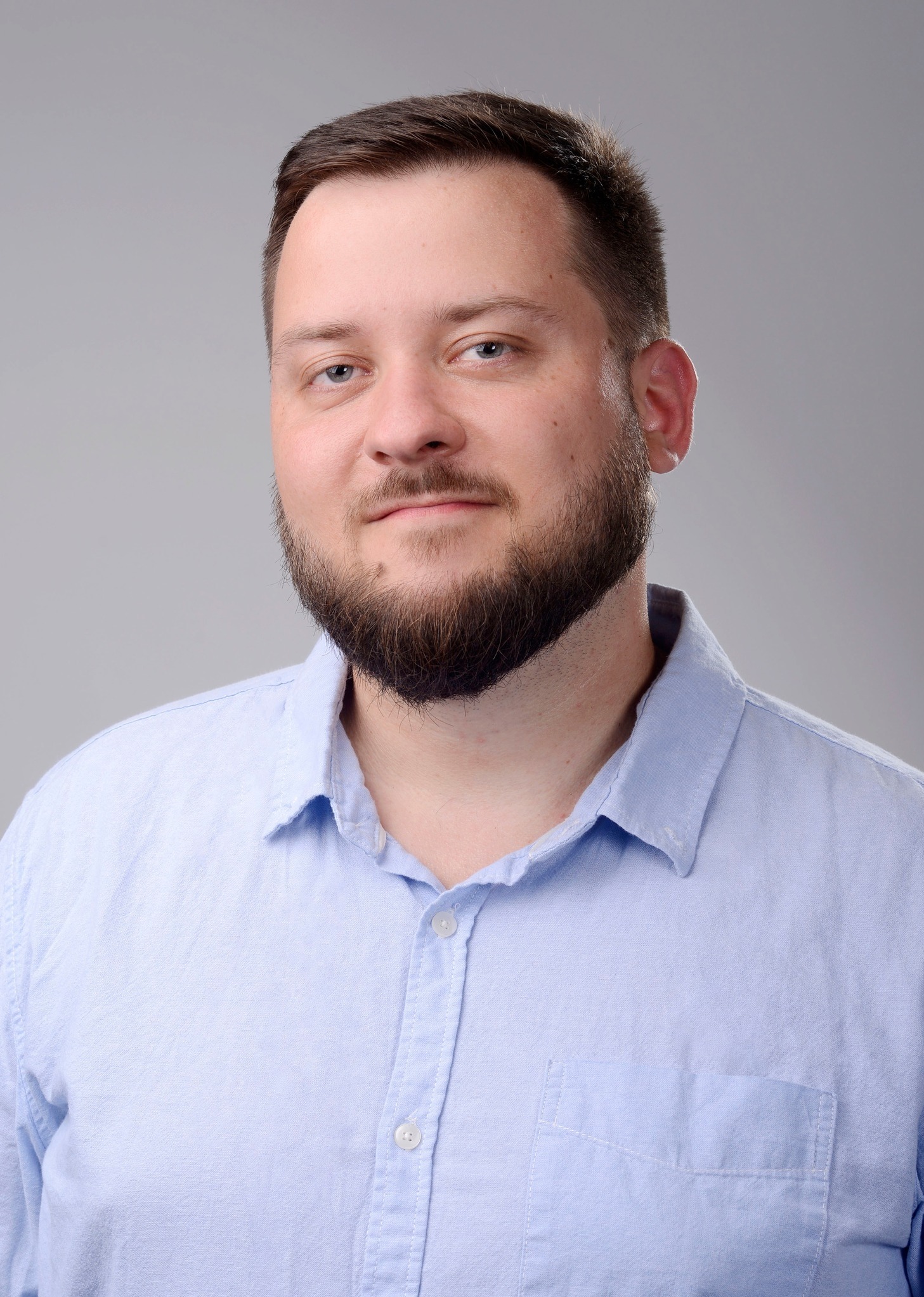 Witam, nazywam sie Radosław Ziach