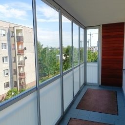 Zabudowa balkonu - system Copal- rózne wersje- systemy bezramowe, systemy ramowe.