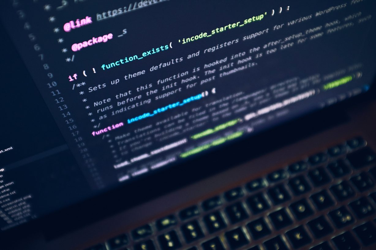 Programowanie (Laravel / PHP, React / JS)