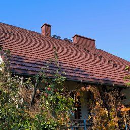 Daniel Tobojko Usługi stolarsko-dekarskie - Dach przykryty blachą modułową