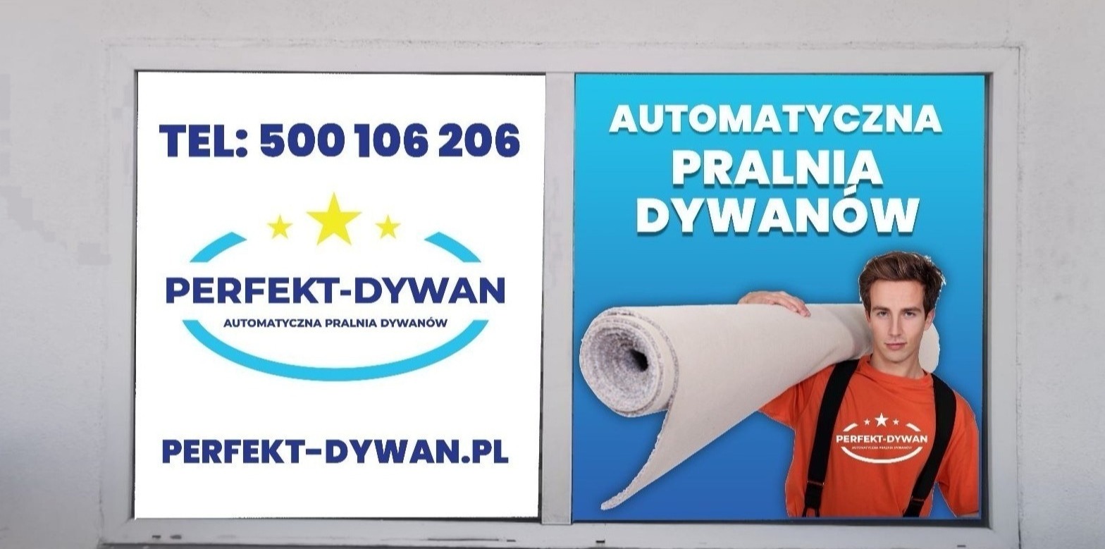 Reklama automatycznej pralni dywanów: mężczyzna w pomarańczowej koszulce z logo firmy niesie zwinięty dywan na ramieniu.