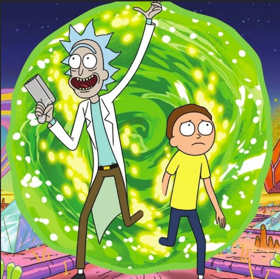 Animowana postać Ricka z pistoletem i Morty'ego na tle zielonego portalu międzywymiarowego na kolorowym, fantastycznym gruncie.