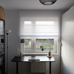 Roleta Rzymska, montowana w sposób bezpyłowy, inwazyjny do sufitu.