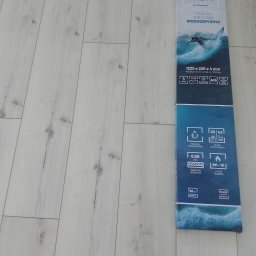 Układanie paneli Brzezia łąka 2