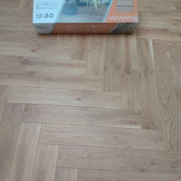 Układanie paneli Brzezia łąka 1