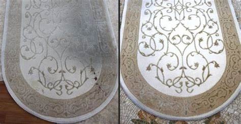 Dywany w kształcie owalu, przed i po czyszczeniu, ukazujące wyraźną różnicę w kolorze i usunięciu zabrudzeń, z widocznym wzorem roślinnym na jasnym tle i beżową bordiurą.