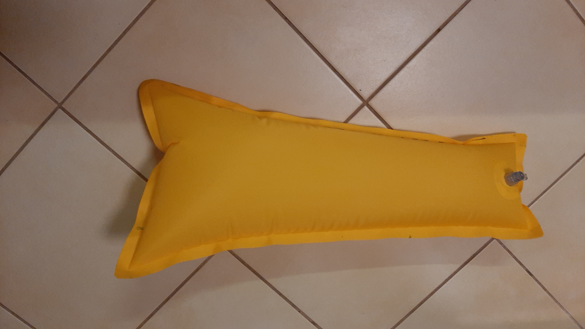 Komora powietrzna wypornościowa