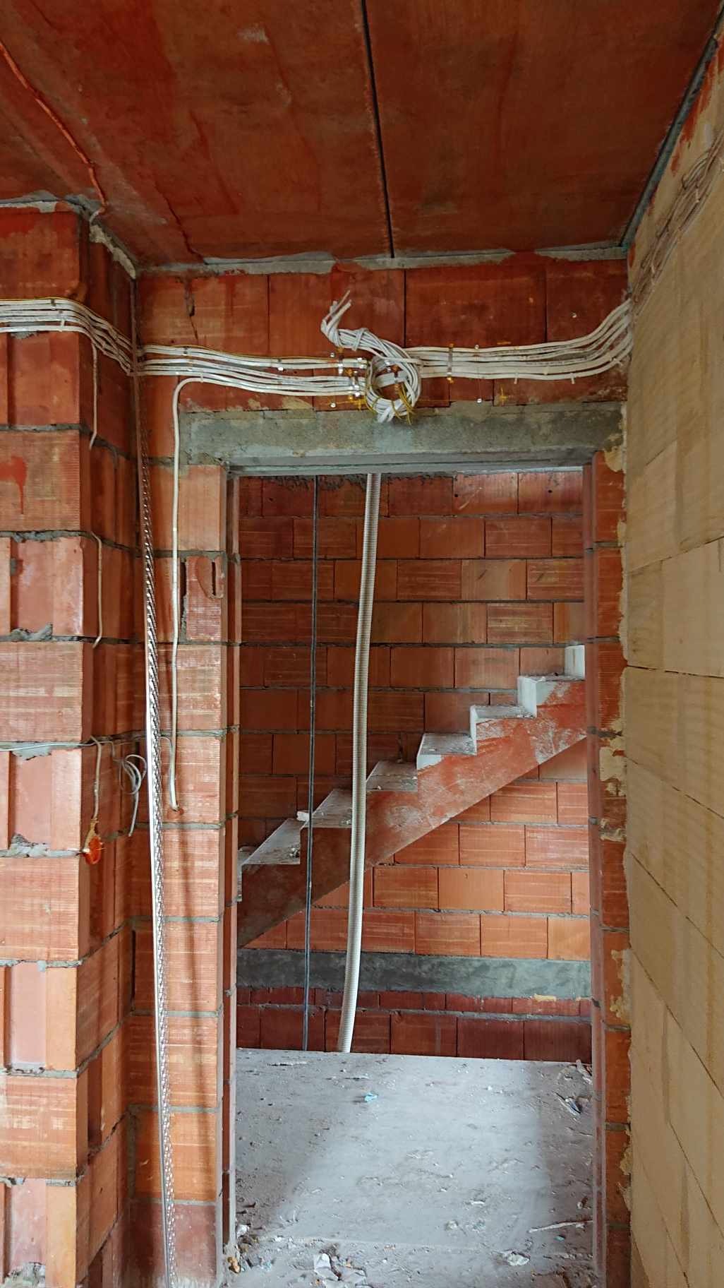 Wykonanie instalacji elektrycznej w bloku mieszkalnym