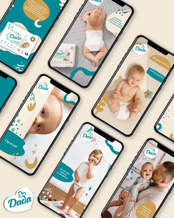 Kompozycja kilku smartfonów prezentujących wizualizacje marki Dada, z różnymi ujęciami niemowląt i opakowań pieluszek na ekranach oraz logo marki w lewym dolnym rogu.