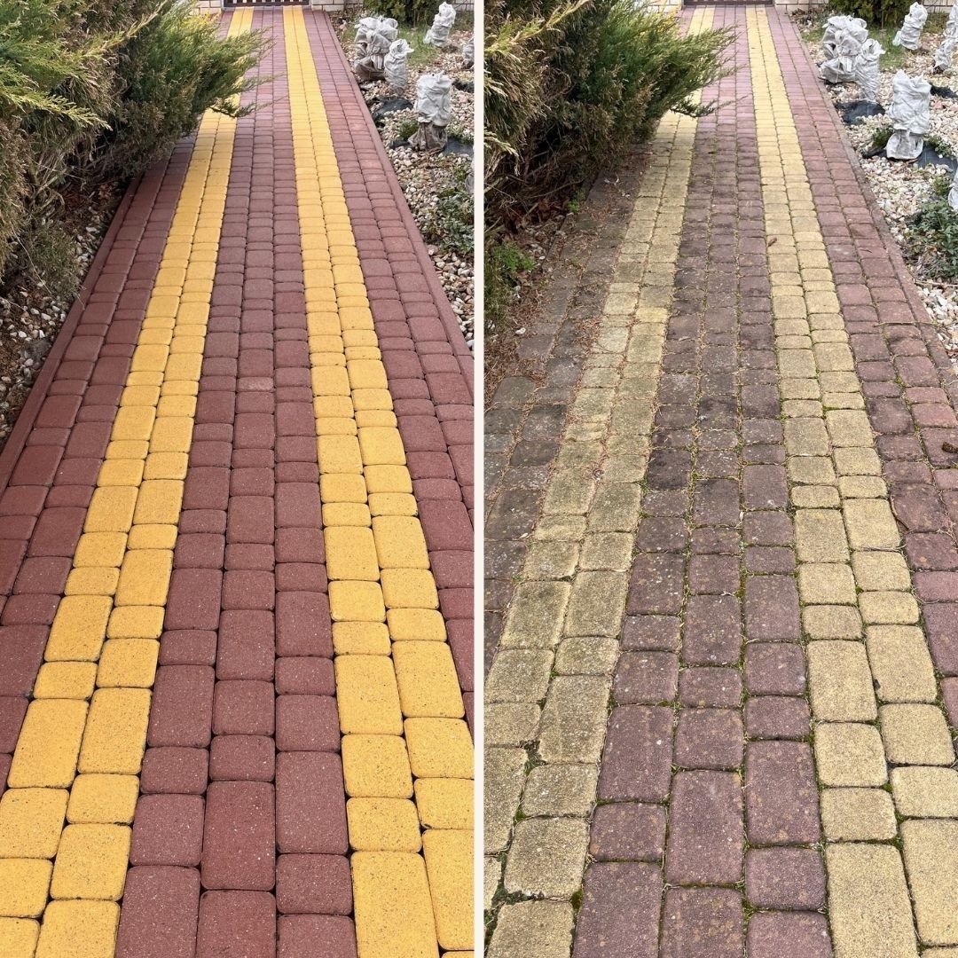 Porównanie kostki brukowej przed i po czyszczeniu: po lewej stronie czysta, z intensywnymi kolorami żółtym i brązowym, po prawej stronie zabrudzona, z wyblakłymi kolorami i widocznym mchem.